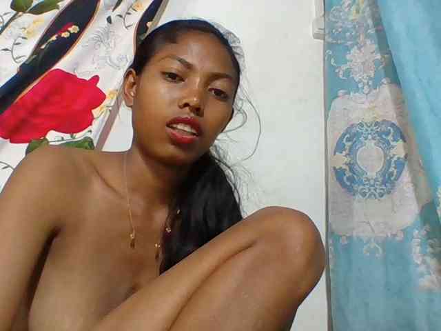 Layah7 webcam