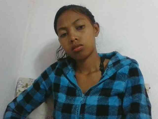 Layah7