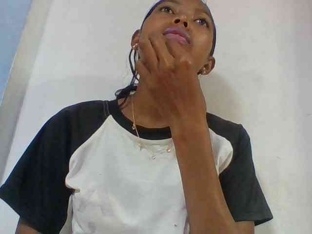 Layah7 webcam