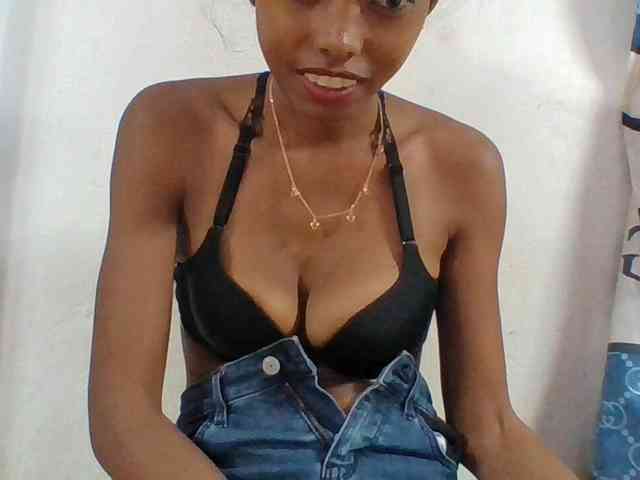 Layah7 webcam