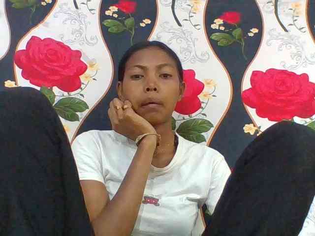 Layah7 webcam