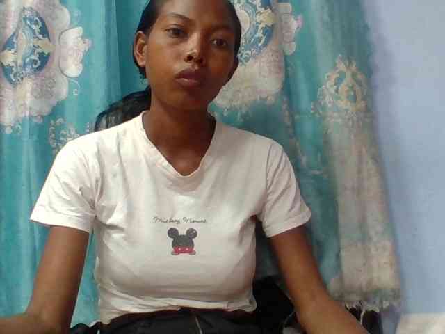 Layah7 webcam