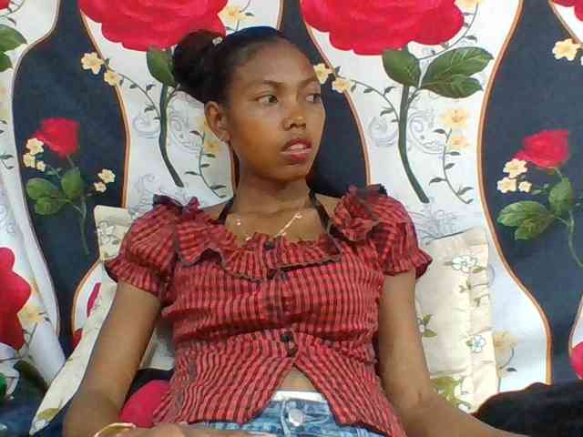 Layah7 webcam