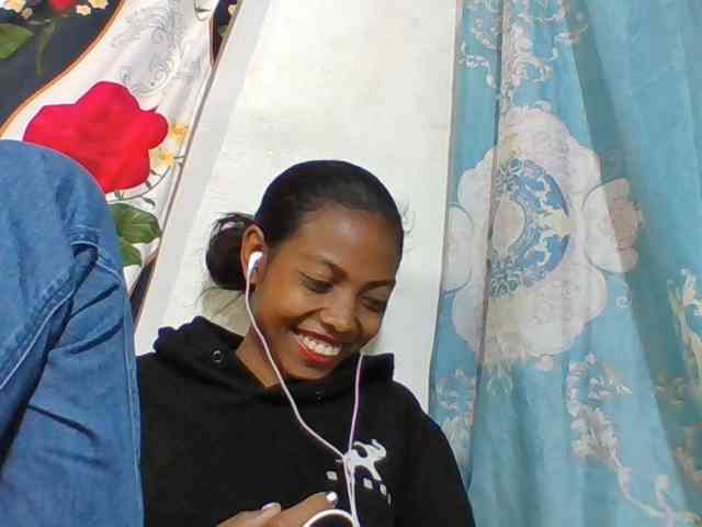 Layah7