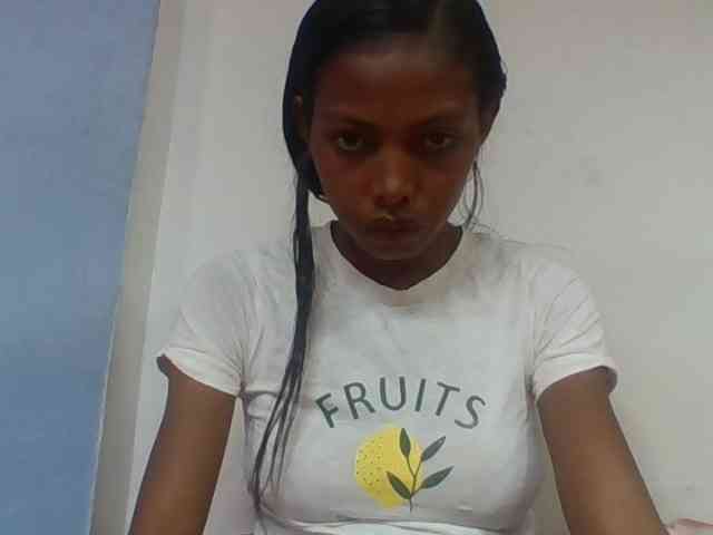 Layah7 webcam