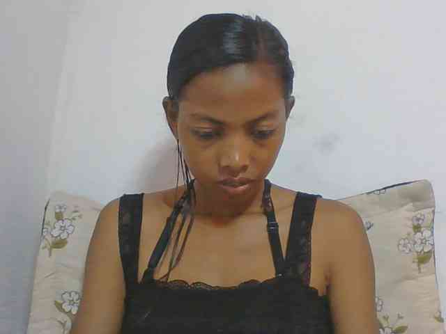 Layah7
