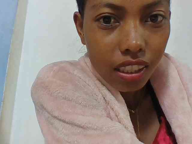 Layah7