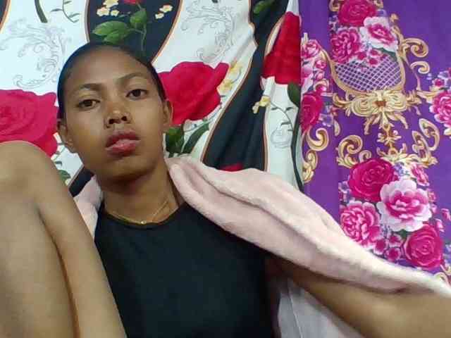 Layah7 webcam