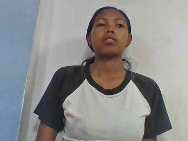 Layah7 webcam