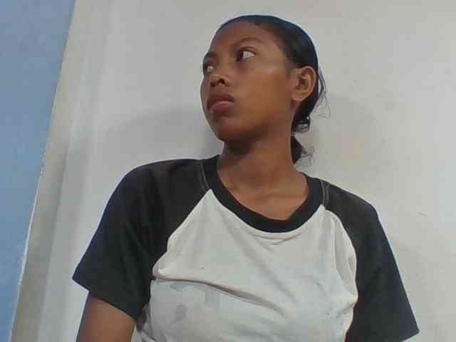 Layah7 webcam