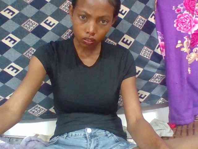 Layah7 webcam