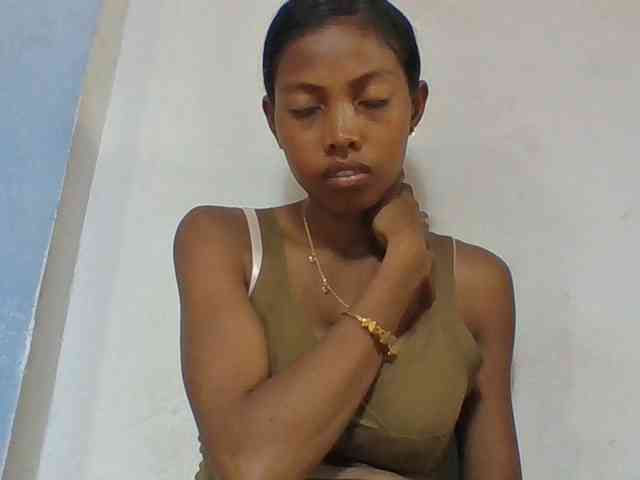 Layah7 webcam