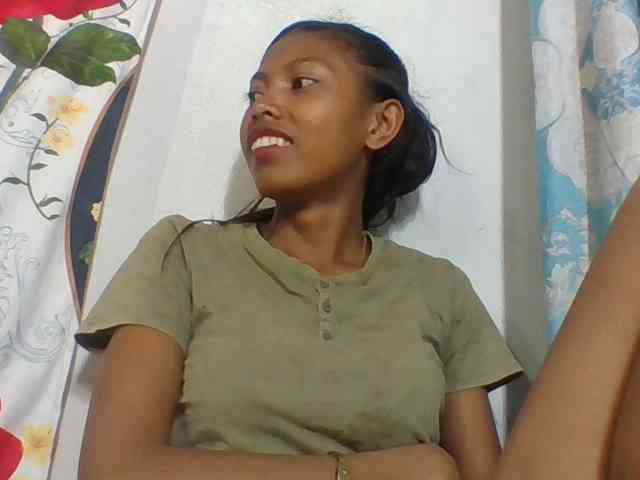 Layah7 webcam