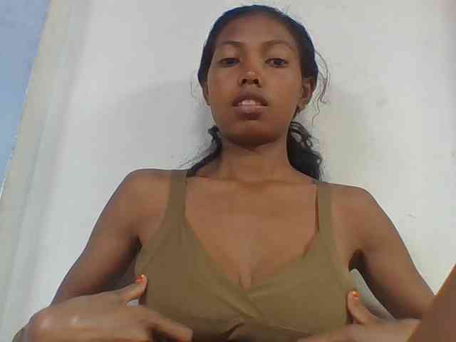 Layah7 webcam