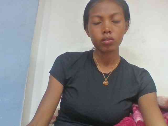 Layah7 webcam