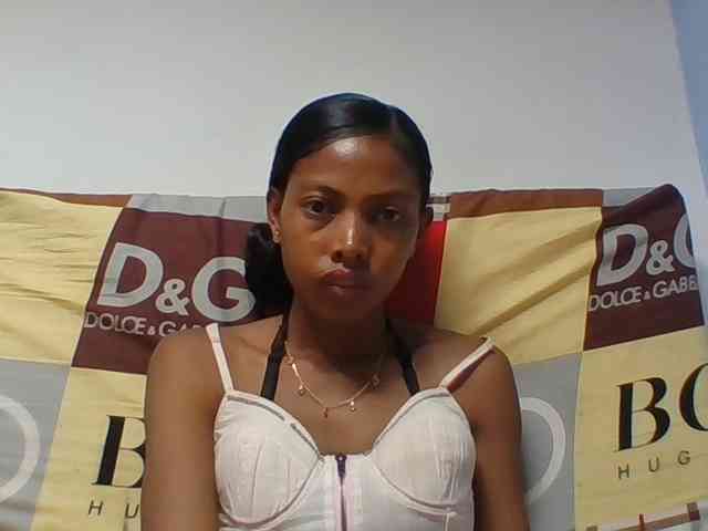 Layah7 webcam
