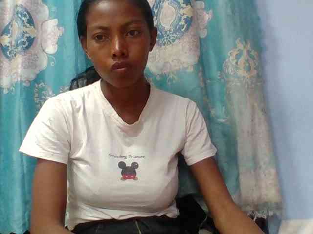 Layah7 webcam