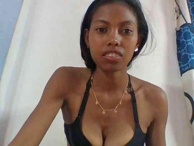 Layah7 webcam