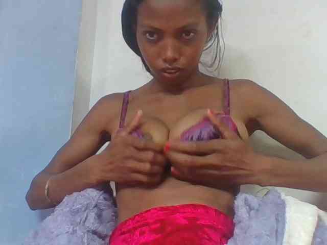 Layah7 webcam