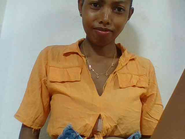 Layah7 webcam