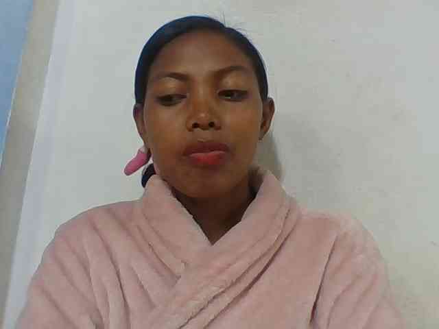 Layah7