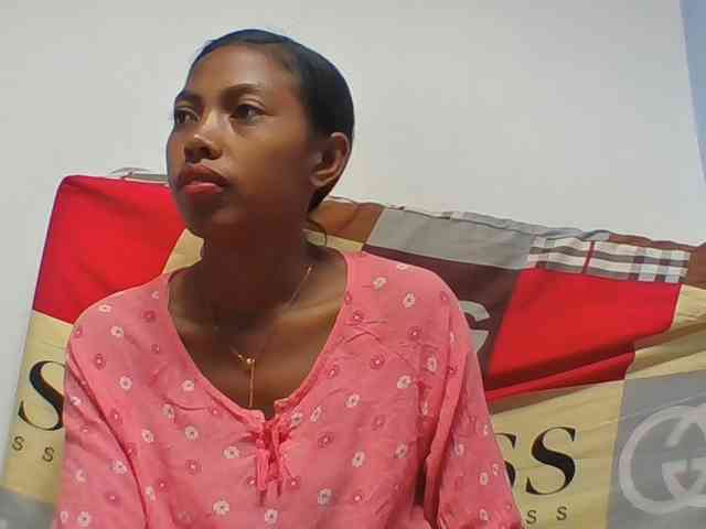 Layah7 webcam