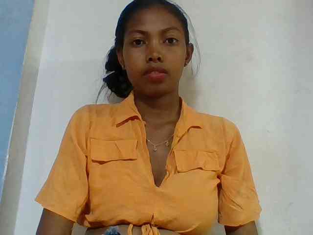 Layah7 webcam