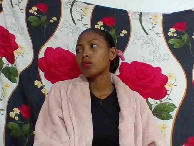 Layah7 webcam