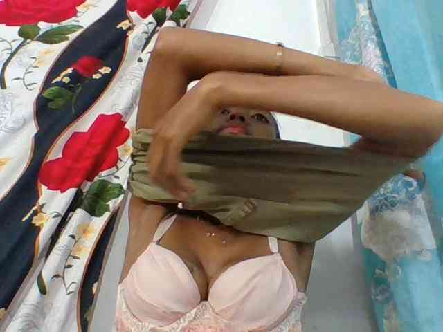 Layah7 webcam