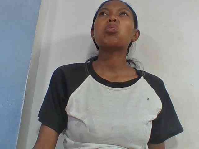 Layah7 webcam
