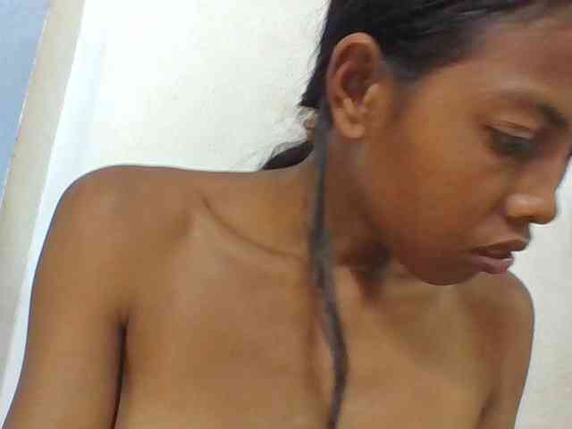 Layah7 webcam
