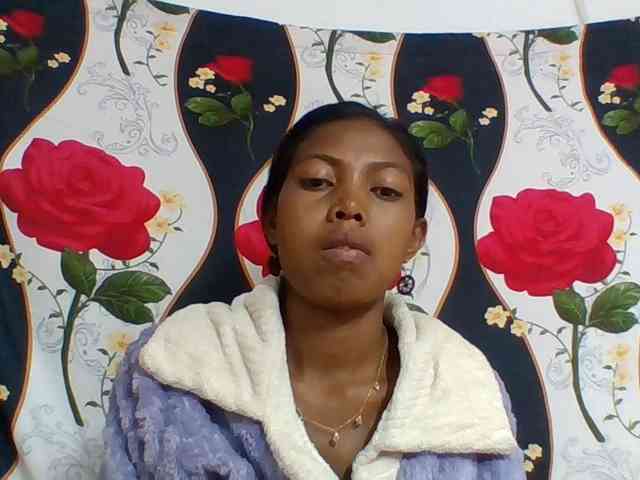 Layah7