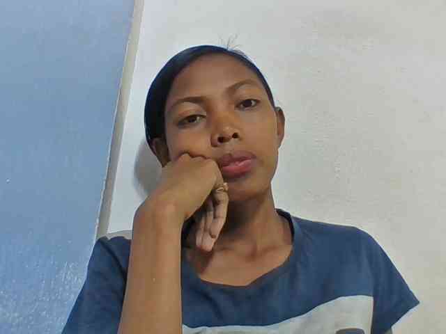 Layah7