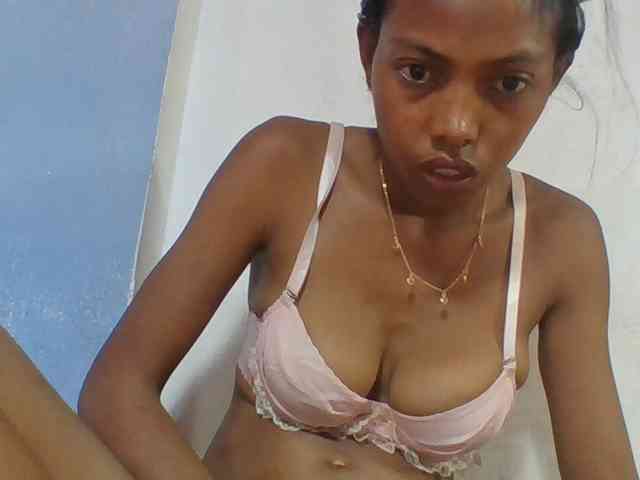 Layah7 webcam