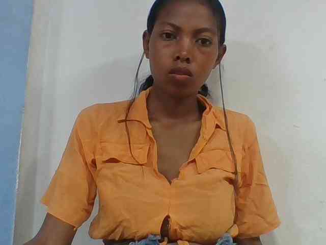 Layah7 webcam