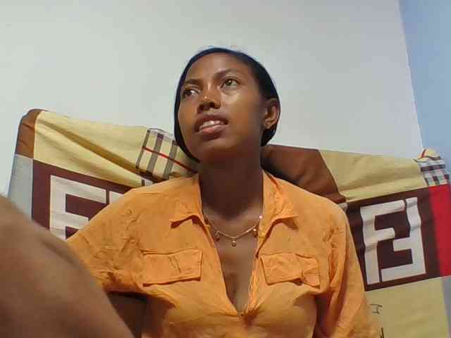 Layah7 webcam