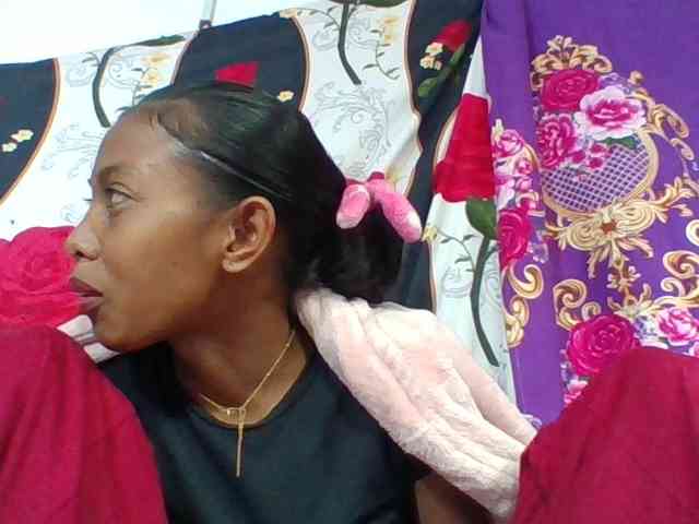 Layah7 webcam
