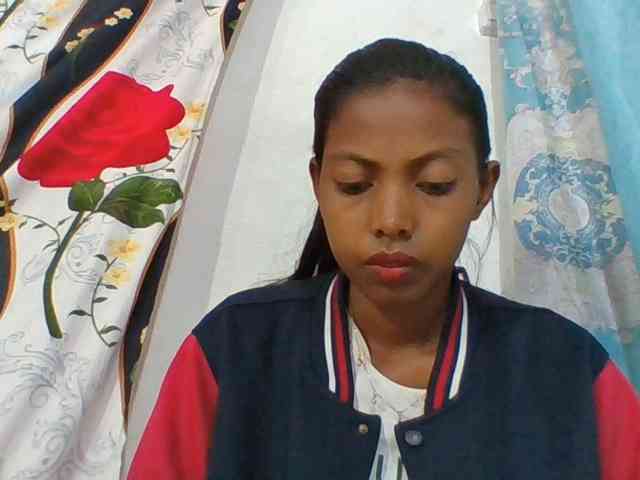 Layah7 webcam