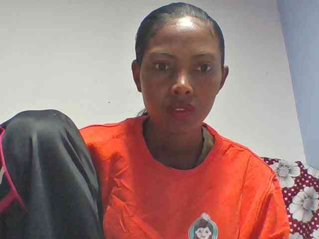 Layah7 webcam