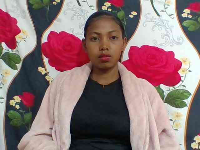 Layah7 webcam