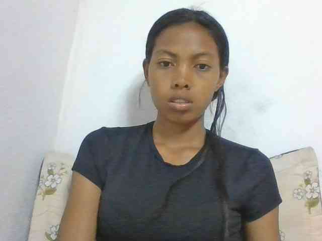 Layah7