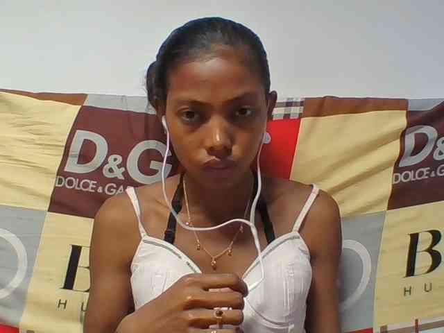 Layah7 webcam