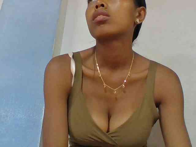 Layah7 webcam