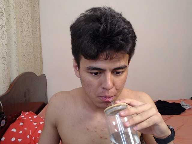 Saker121 live cam on BongaCams