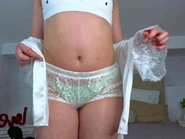 Kris-Crystal Sex Cam Show