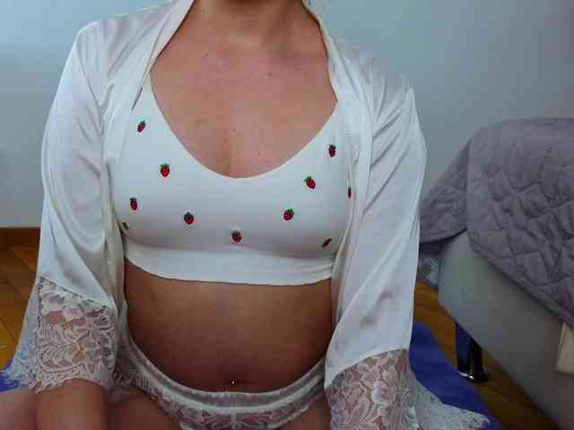 Kris-Crystal Sex Cam Show