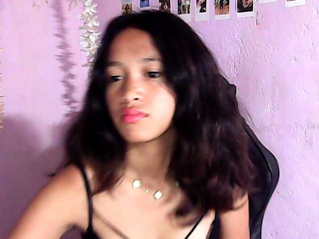 Gaby-Faith live cam on BongaCams