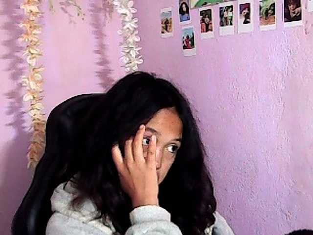 Gaby-Faith live cam on BongaCams