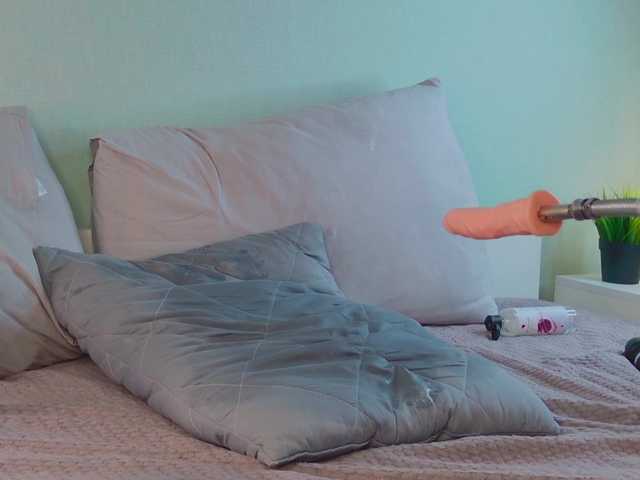 AnayaLowe live webcam show