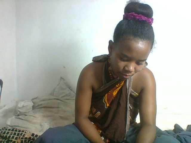 Francia1 live cam on BongaCams
